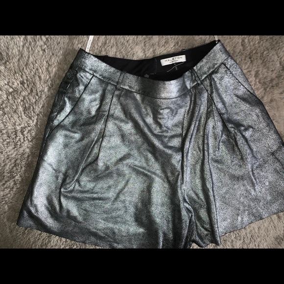 🌟 Halston Heritage Metallic Suede Shorts🌟 - Picture 5 of 9